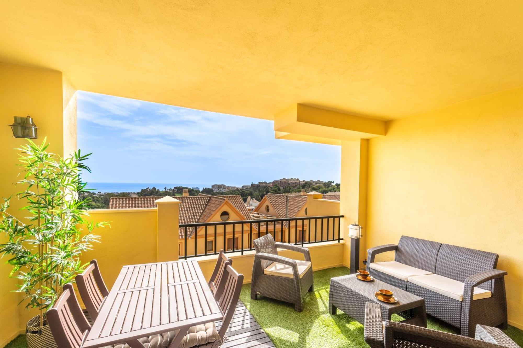 Fabulous Golf Front Apartment With Pool And Seaview Benalmádena Exteriér fotografie